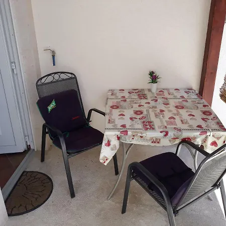 Apartment Apartman *bobi* *